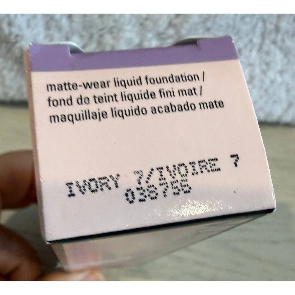 Mary Kay TimeWise Matte-Wear Liquid Foundation Ivory 7 1 fl oz 29 ml New Boxed